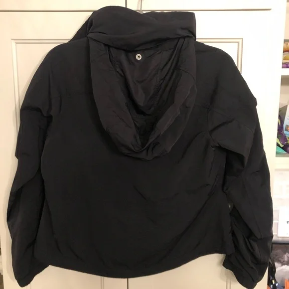 Lululemon Athletica Black Cropped Rain Jacket with Foldable Hood - Picture 3 of 4